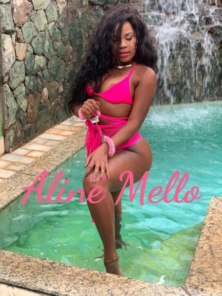 Aline Mello